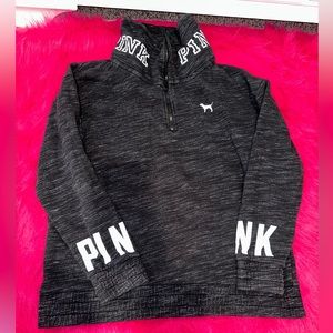 VS PINK HALF ZIP SZ S